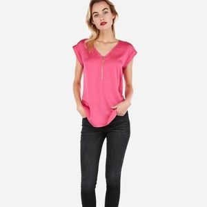 Express Gramercy Tee
